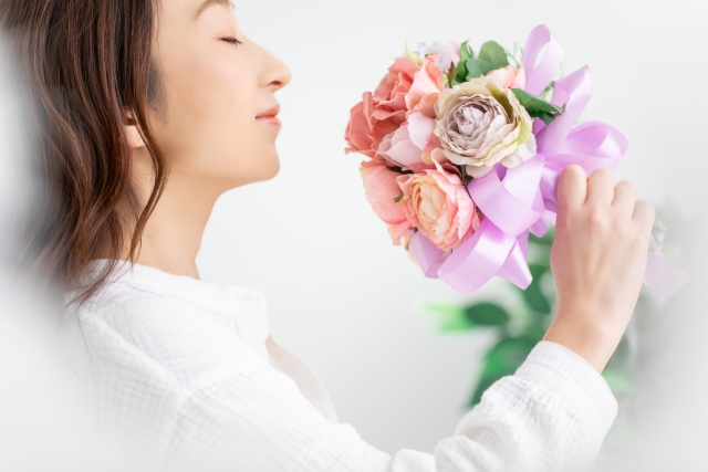 成人式を華やかに彩る特別な花束でお祝いしよう